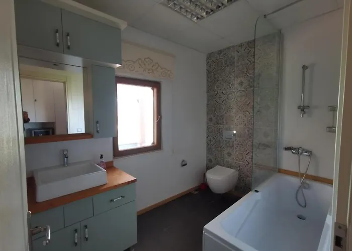 Willa Hemithea Hisaronu